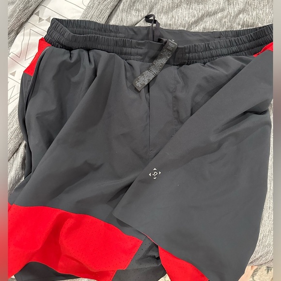 XL Lulu 7” training shorts. - Picture 2 of 2